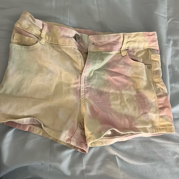 Jean Shorts - Picture 1 of 3